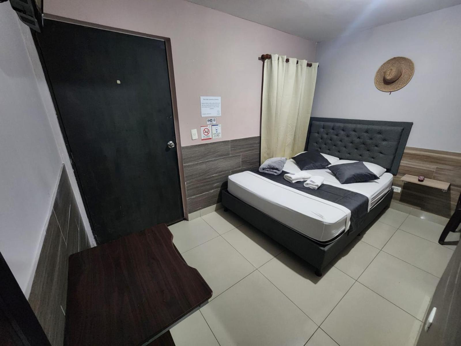 Apartahotel Calasanz Home Medellín Kültér fotó